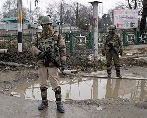 Separatists-backed strike hits normal life in Kashmir on R-Day