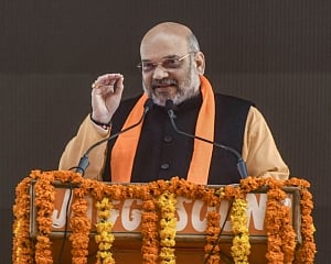 Shah asks Rahul to clear stand on Ram temple