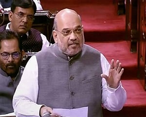 Shah kicks off Jharkhand poll campaign, promises development