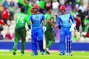 Shakib keeps Tigers alive