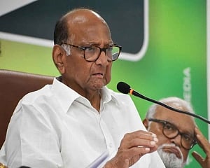 Pawar meets Sonia Gandhi, says BJP has responsibility to form govt in Maha