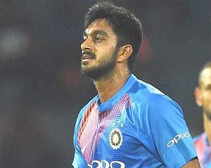 Sigh of relief for Team India as no fracture detected in Vijay Shankar's scan reports