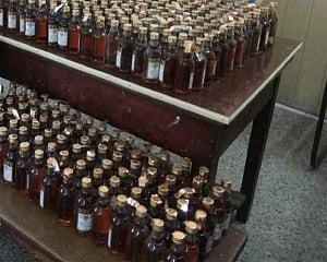 Six die after consuming spurious liquor in Barabanki, 10 excise personnel  suspended
