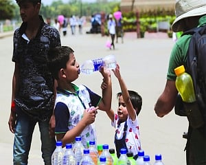 Sizzling Delhi breaks record