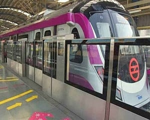 Snag hits services on Delhi Metro's Magenta Line