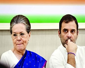 Sonia back at  helm of Cong