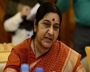 Sushma seeks report on Pakistani girls' abduction