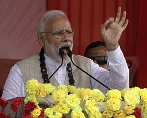 Those who wouldn't see face-to-face 4 years ago, are now hugging each other: Modi's dig at Oppn