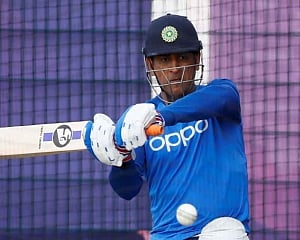 Time to take practical decision on Dhoni, look towards future like he did: Gambhir