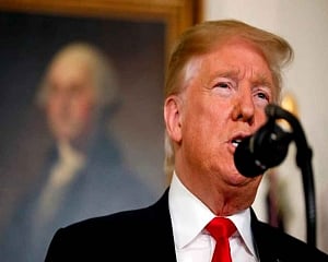 Trump offers protection to immigrants for US-Mexico border wall funding