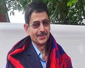 Govt appoints four new governors, Jagdeep Dhankar now in-charge of WB