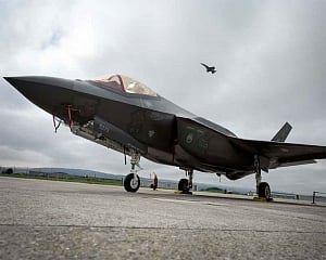Turkey calls on US to reverse decision on F-35 exclusion