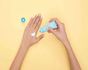 Use Vitamin C to protect skin against pollution