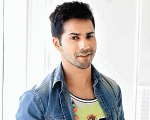 Varun Dhawan unveils his 'Kalank' look