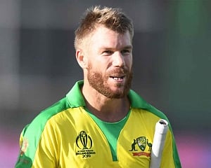 Warner using bat 'sensor' to counter opposition threat