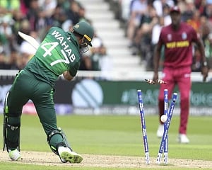 West Indies dismiss Pakistan for 105 in World Cup clash