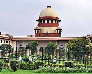 Women entering Sabarimala: SC declines urgent hearing on contempt plea against temple authorities