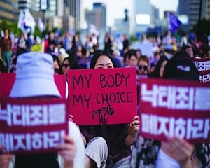 Women must have full right to terminate pregnancy