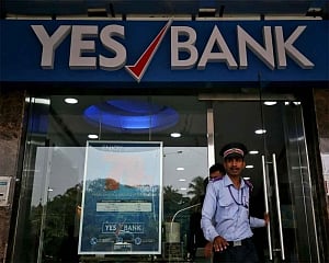 Yes Bank back in green after 5-day fall; zooms over 29 pc