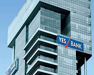 Yes Bank shares plunge 15 pc after Q2 net loss; recovers most of losses later