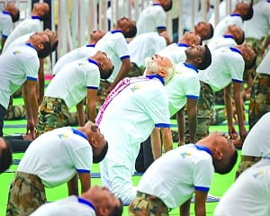 Yoga fervour grips world