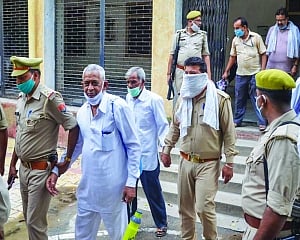 11 former cops get life for Raja Man Singh’s murder
