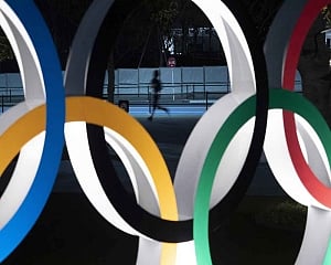 2021 'last option' for Tokyo Games, says Olympics chief