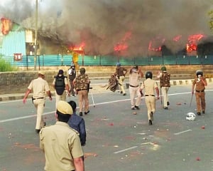 3 shelter homes set ablaze, 6 arrested