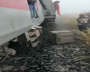 5 coaches of Lokmanya Tilak Express derail near Cuttack; 15 passengers injured