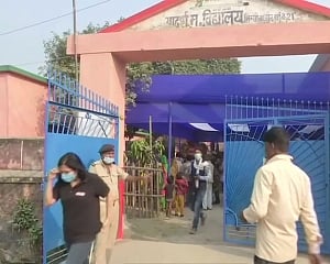 Nearly 35% voting till 1 pm in 3rd phase of Bihar polls