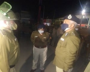 Amid stand-off between Centre and farmers, Delhi Police chief visits Tikri border