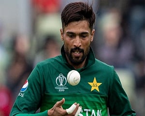 Amir quits cricket alleging mental torture, says can't play under current PCB management