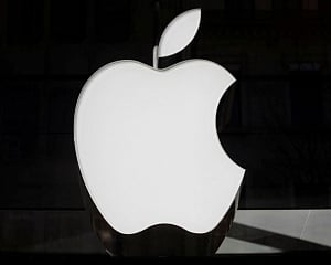 Apple working on folding iPhone with Samsung screen: Report
