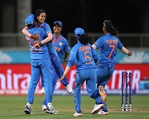 Bangladesh win toss, invite India to bat