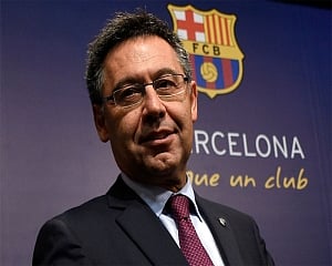 Barcelona president backs Seti n, sees Xavi as future coach