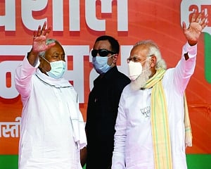 Beware of yuvraj of Jungle Raj: Modi