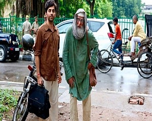 Big B, Ayushmann confirm 'Gulabo Sitabo' will release on OTT
