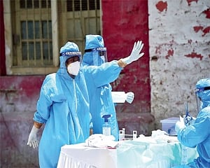 Biggest single day spike of 2,062 COVID-19 cases and 54 deaths in Karnataka