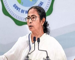 BJP calling up TMC leaders, trying to coerce them to join saffron camp: Mamata