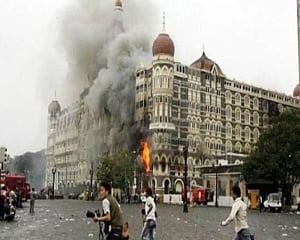 Bollywood remembers 26/11 victims, martyrs: Will be forever indebted to your sacrifice