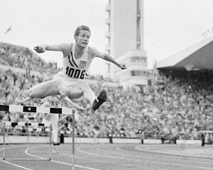 Charlie Moore, 1952 Olympic 400 hurdles champion, dies at 91