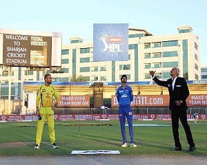 CSK opt to bat against Delhi Capitals