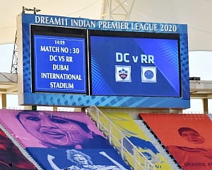 DC win toss, to bat against RR