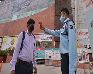Delhi malls ready to reopen from tomorrow; Focus on contactless shopping