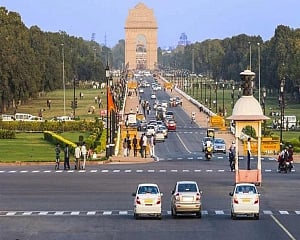 Delhi records 'moderate' air quality, may turn 'poor' by Monday "