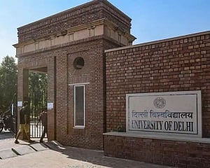 Delhi University starts its first fully online admission process