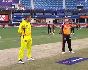 Dhoni wins toss, opts to bat against Sunrisers Hyderabad