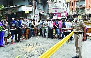 E-token launched to obviate queues for liquor in Delhi