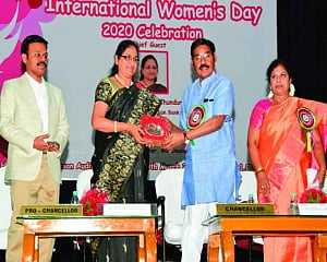 Education helps you bloom, says Indian Bank CEO