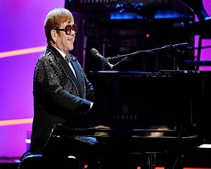 Elton John cuts concert short due to walking pneumonia
